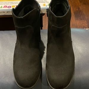 Womens Sugar Crossing Side Zip Boot Black size 10m.